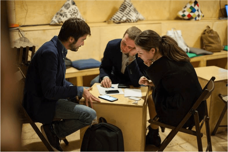 Mentoring, one table at a time - The Yellow Door, 2018.